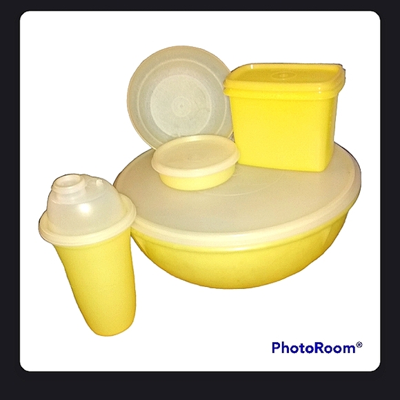 Tupperware - Picture 1 of 2